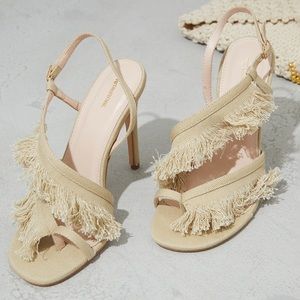 Natural Woven Fringe Toe Loop High Heeled Sandals
